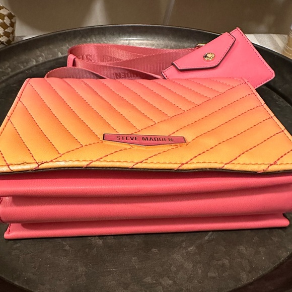 Steve Madden Pink Tropic Crossbody Bag with Wallet - Picture 7 of 11